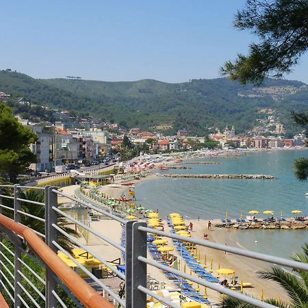 Serena 1 Amazing Sea View - Happy Rentals Alassio Exterior foto